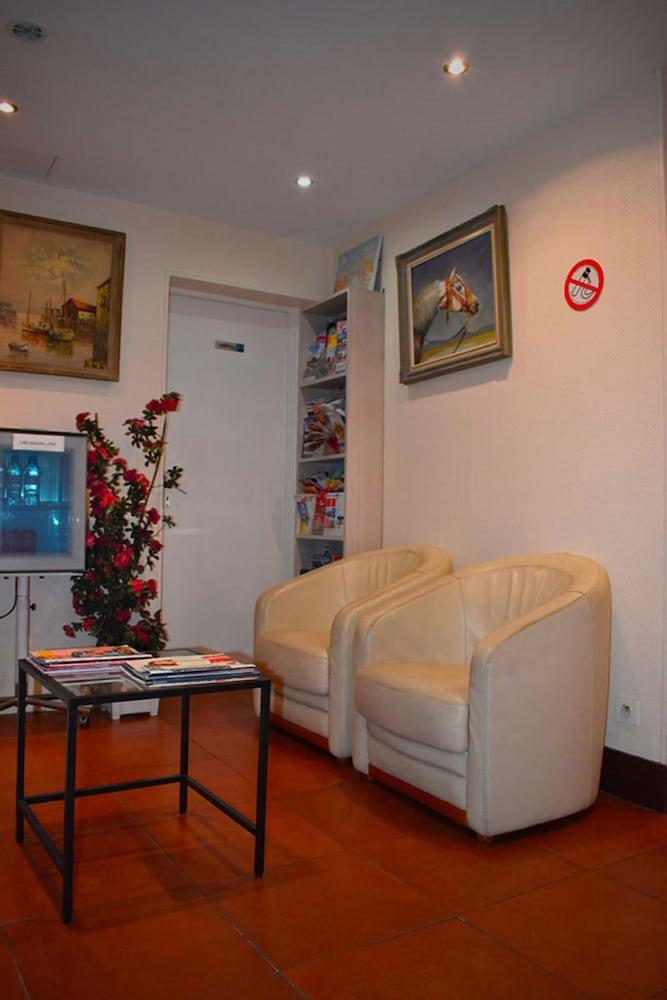 Avenir Hotel Parigi Esterno foto